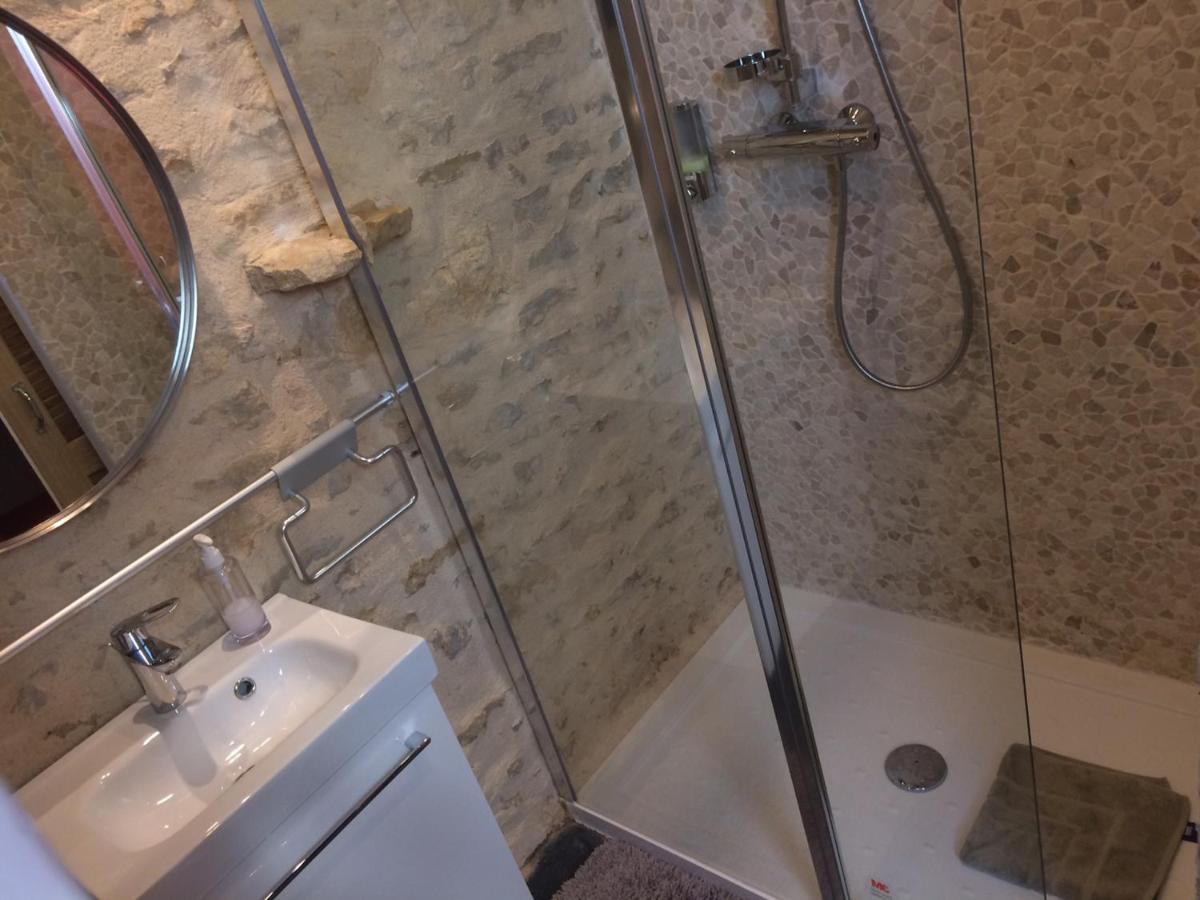 Fontenay-près-Vézelay Au Cheval Bleu Bed & Breakfast エクステリア 写真