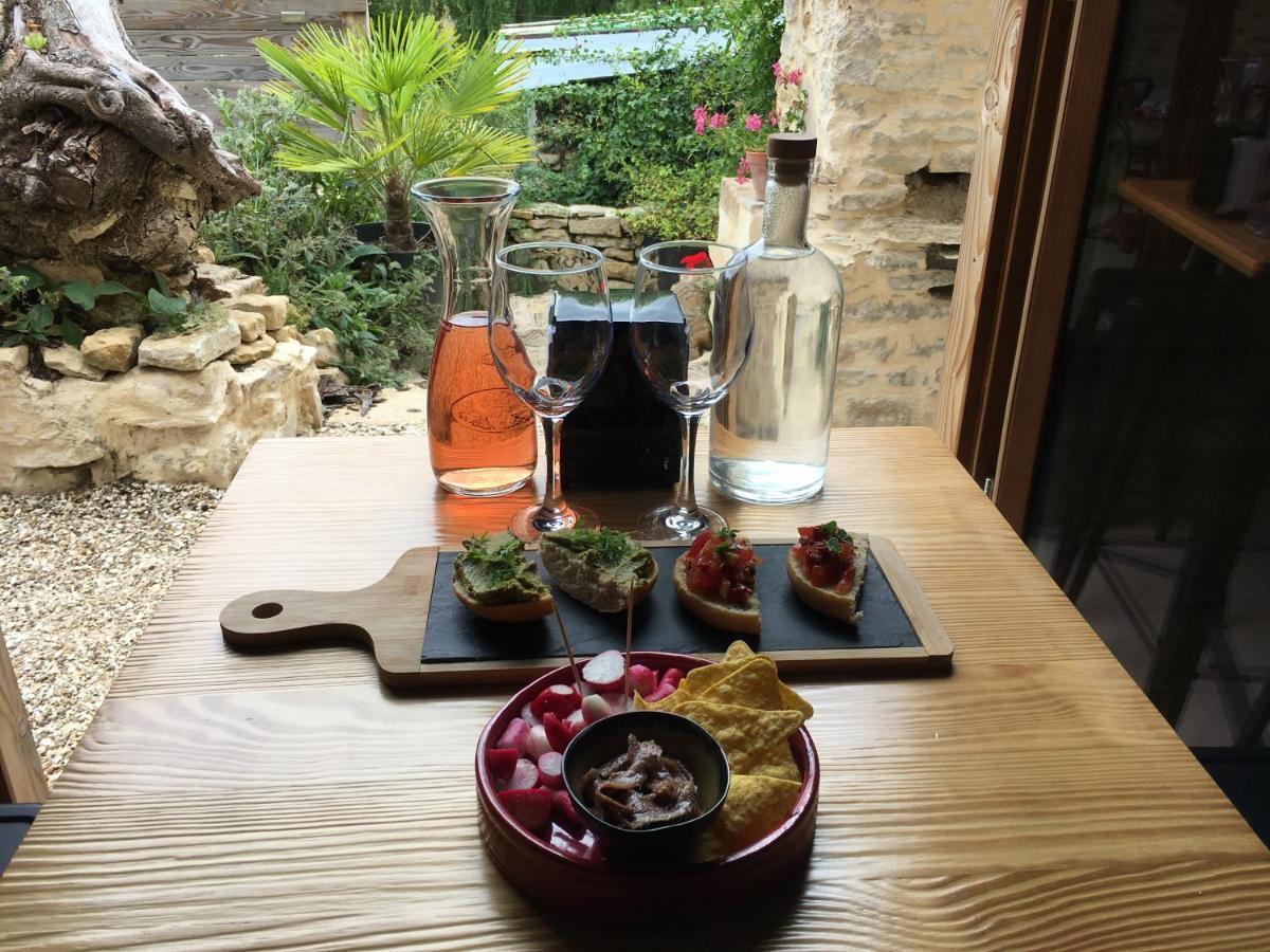 Fontenay-près-Vézelay Au Cheval Bleu Bed & Breakfast エクステリア 写真