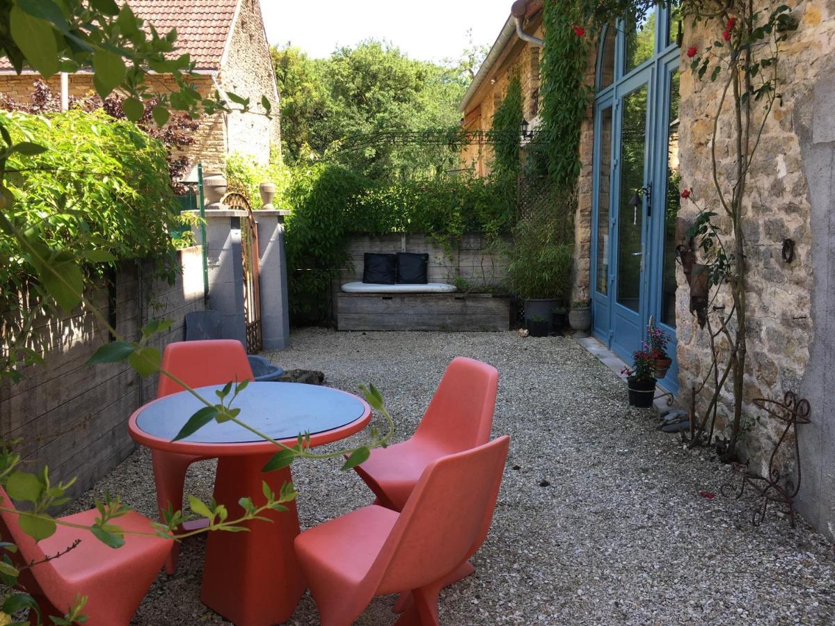 Fontenay-près-Vézelay Au Cheval Bleu Bed & Breakfast エクステリア 写真