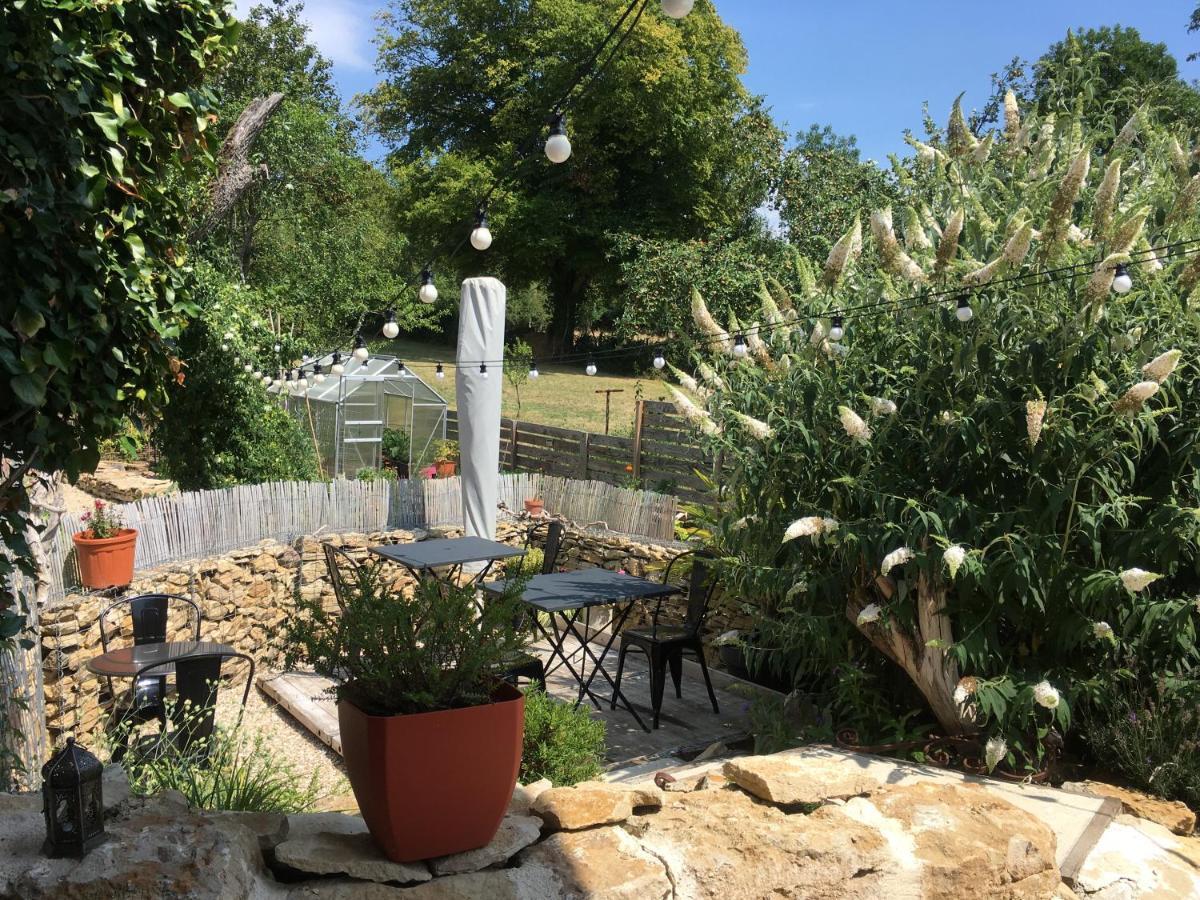 Fontenay-près-Vézelay Au Cheval Bleu Bed & Breakfast エクステリア 写真