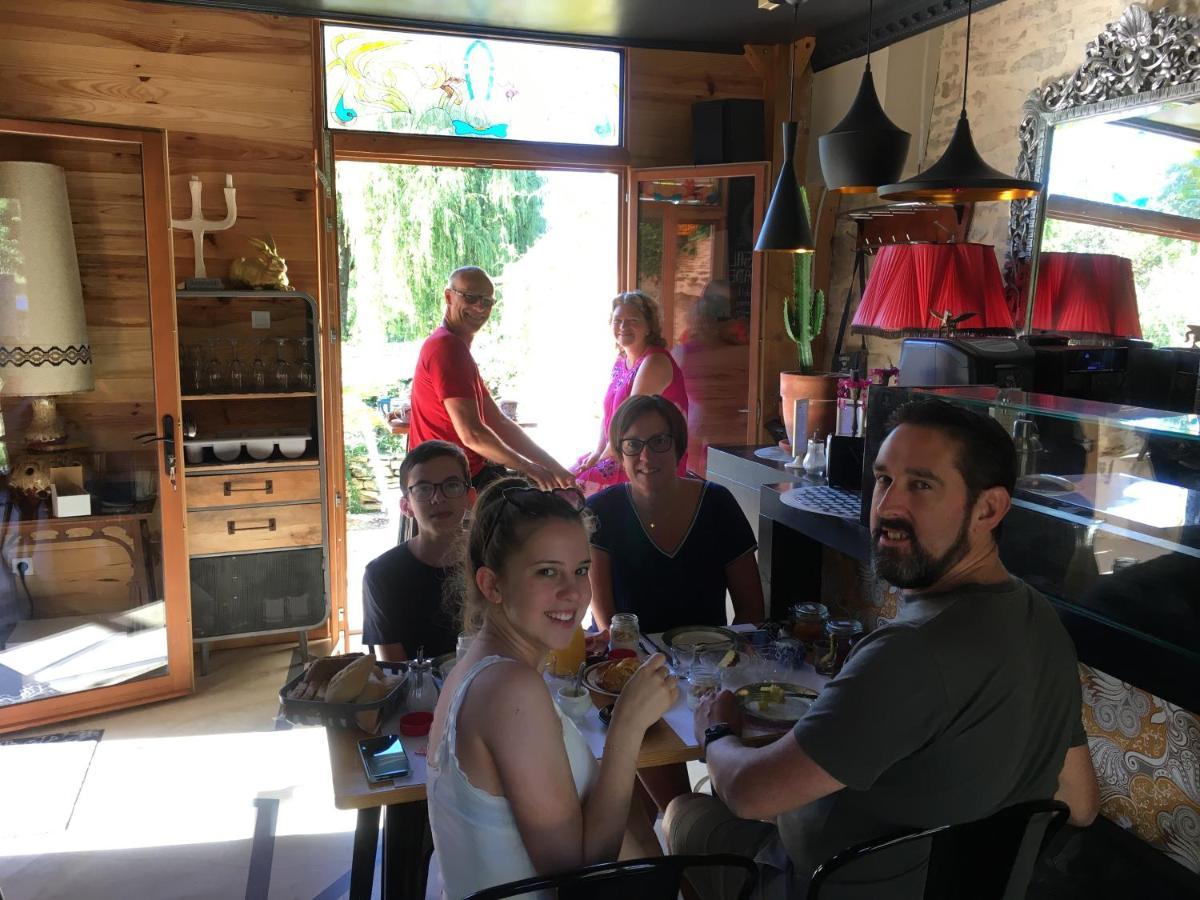 Fontenay-près-Vézelay Au Cheval Bleu Bed & Breakfast エクステリア 写真