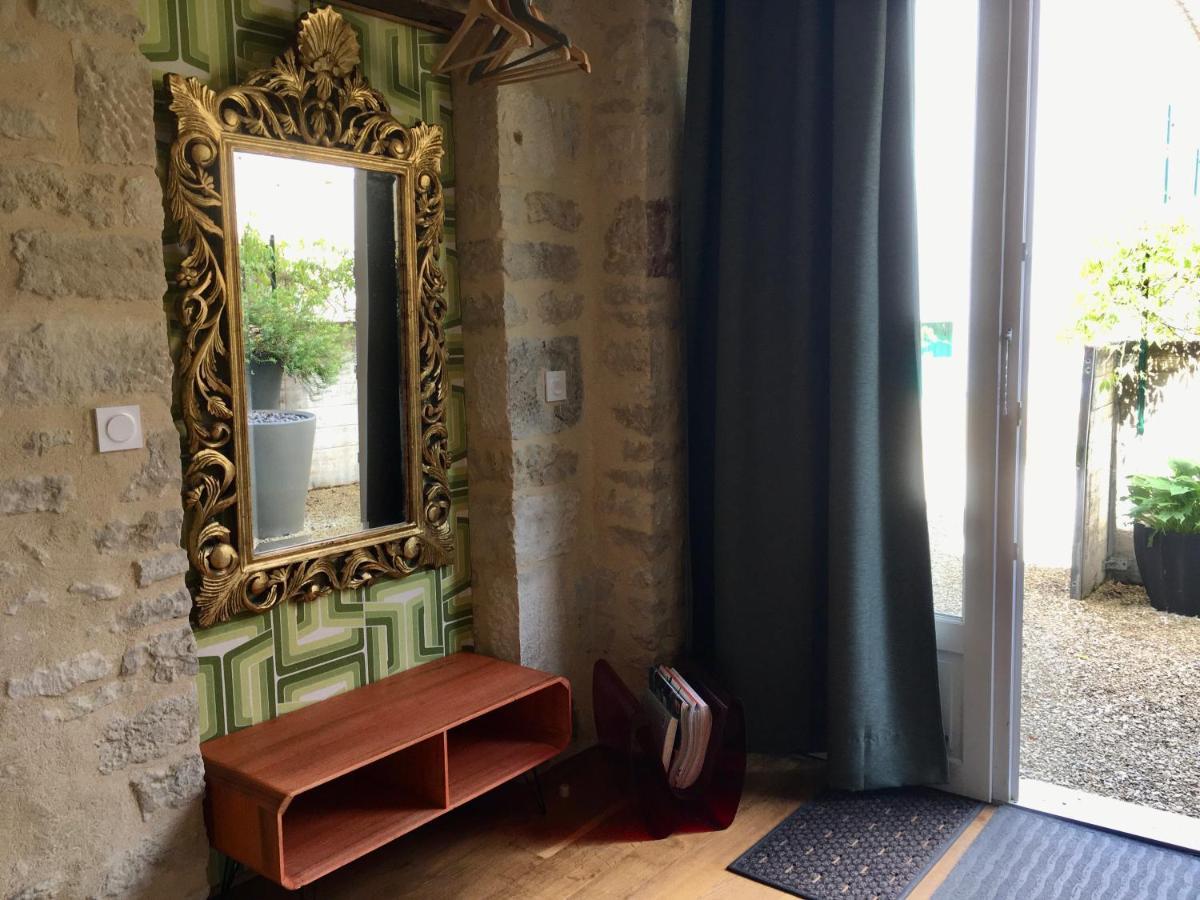 Fontenay-près-Vézelay Au Cheval Bleu Bed & Breakfast エクステリア 写真