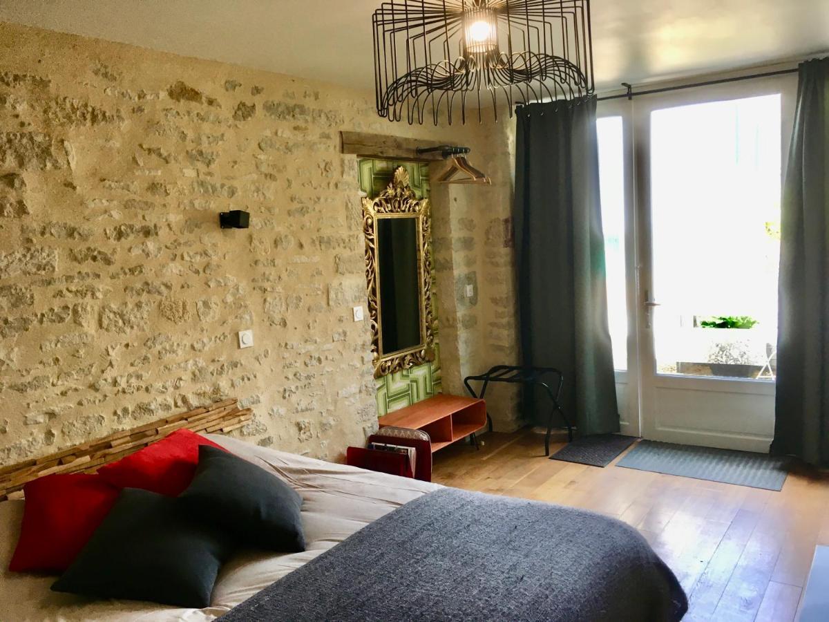 Fontenay-près-Vézelay Au Cheval Bleu Bed & Breakfast エクステリア 写真