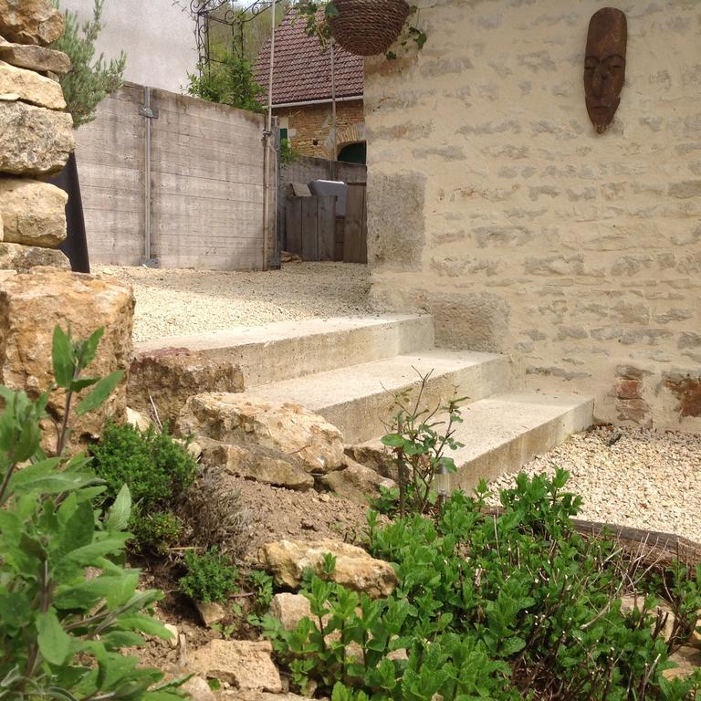 Fontenay-près-Vézelay Au Cheval Bleu Bed & Breakfast エクステリア 写真