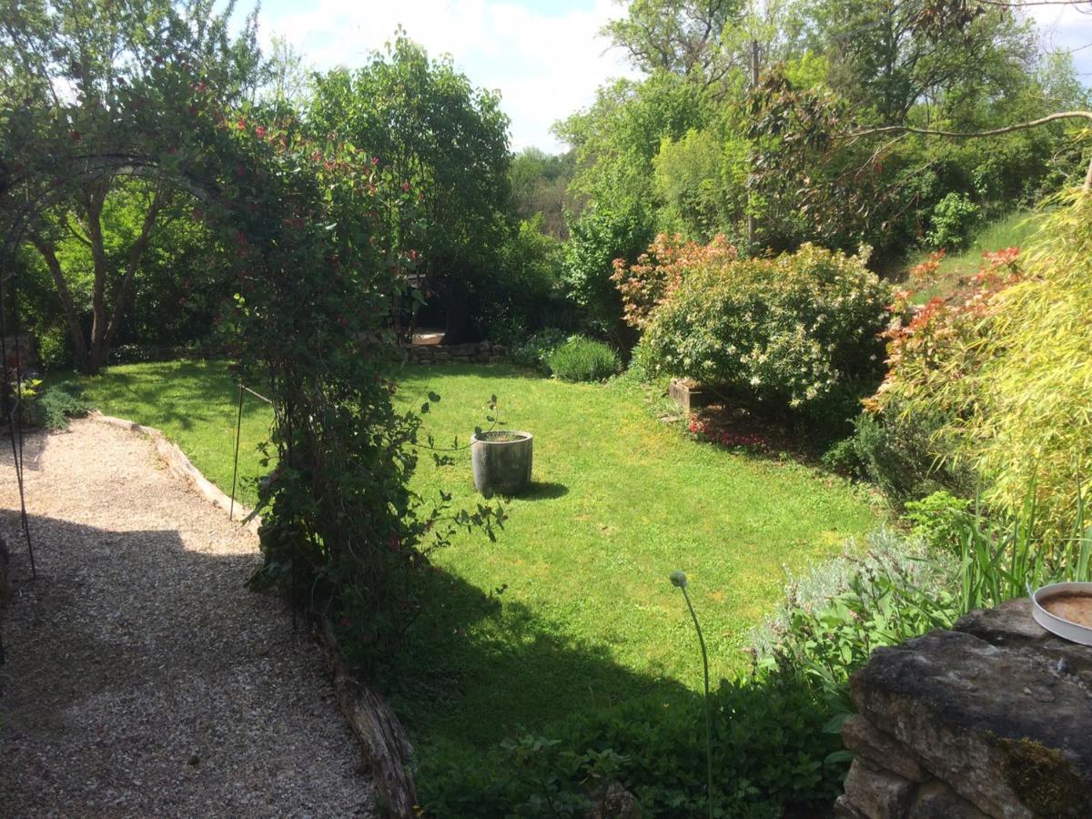 Fontenay-près-Vézelay Au Cheval Bleu Bed & Breakfast エクステリア 写真